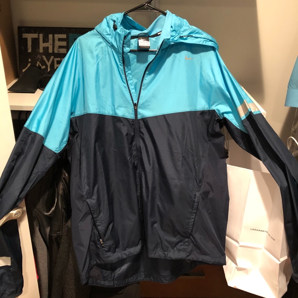 Nike light running jacket